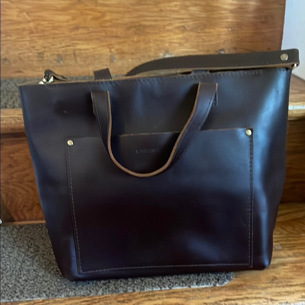 Portland Leather AP grizzly medium crossbody zip!